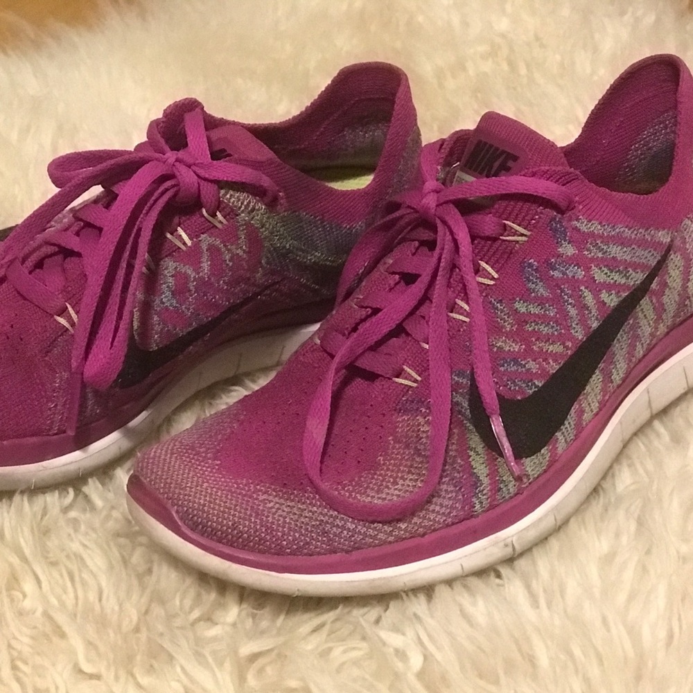 Pink Nike Flyknit